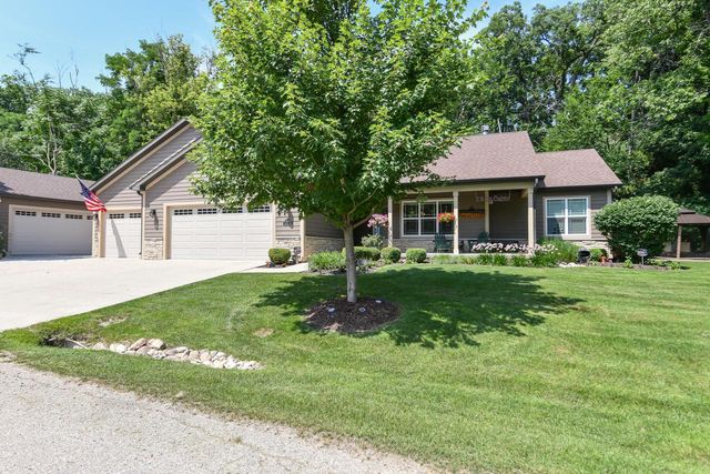 W4156 Longfellow DRIVE, Lake Geneva, WI 53147