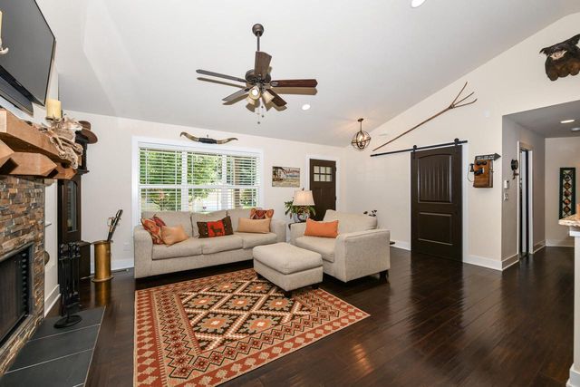 W4156 Longfellow DRIVE, Lake Geneva, WI 53147