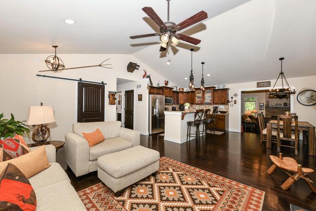 W4156 Longfellow DRIVE, Lake Geneva, WI 53147