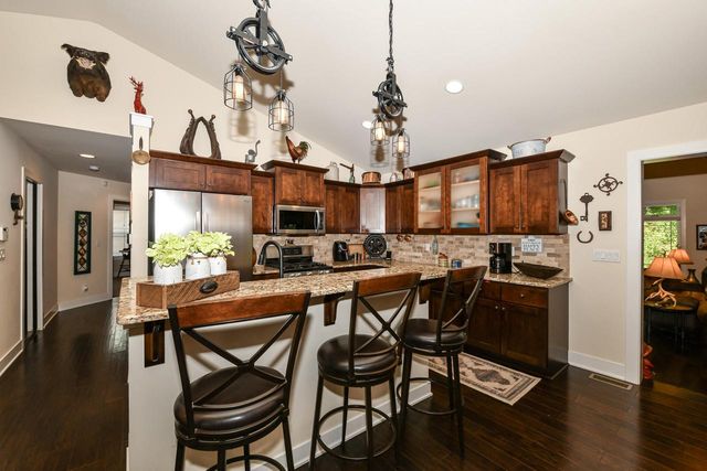 W4156 Longfellow DRIVE, Lake Geneva, WI 53147