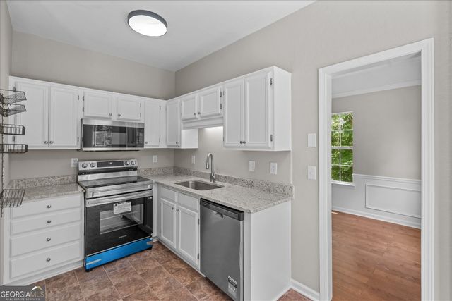 8627 Foxridge Drive, Winston, GA 30187