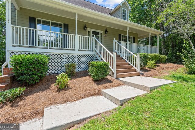 8627 Foxridge Drive, Winston, GA 30187
