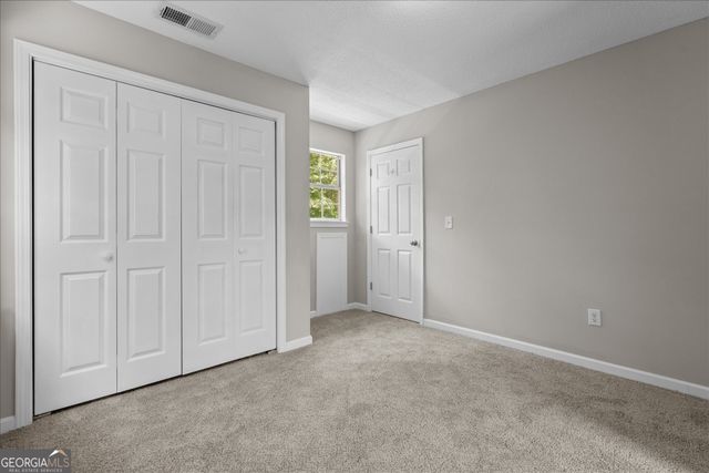 8627 Foxridge Drive, Winston, GA 30187