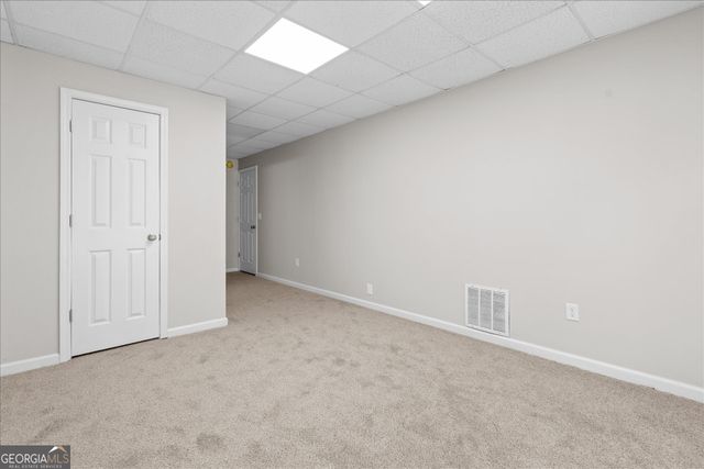 8627 Foxridge Drive, Winston, GA 30187
