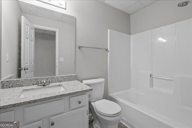 8627 Foxridge Drive, Winston, GA 30187