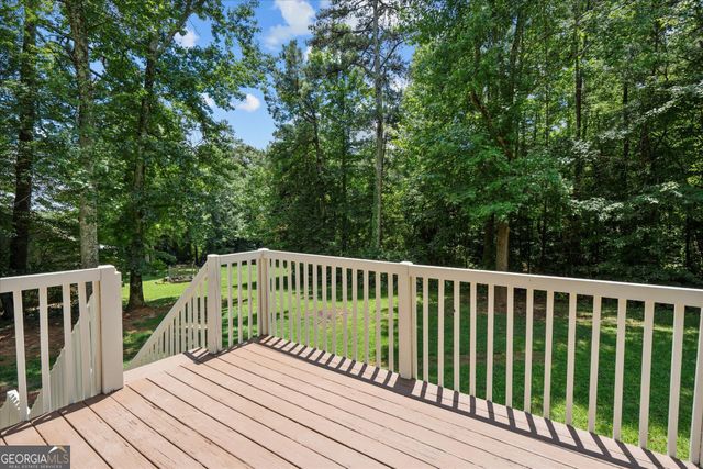8627 Foxridge Drive, Winston, GA 30187