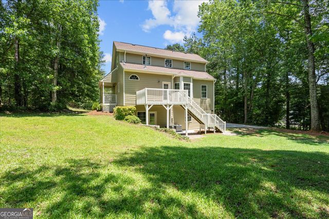 8627 Foxridge Drive, Winston, GA 30187