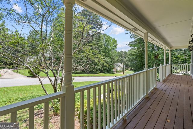 8627 Foxridge Drive, Winston, GA 30187