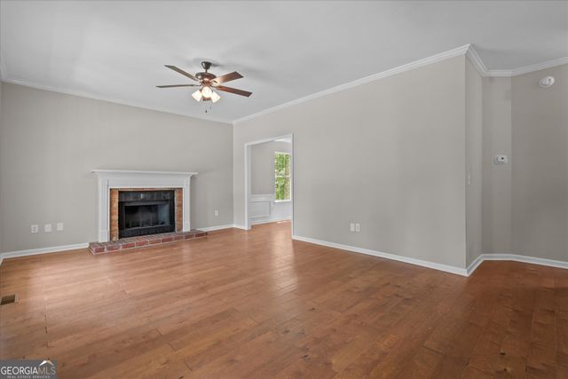 8627 Foxridge Drive, Winston, GA 30187