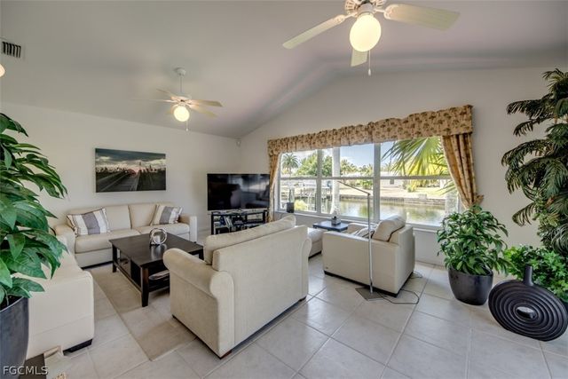 5142 SW 2nd PL, Cape Coral, FL 33914