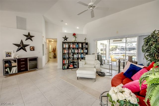 5142 SW 2nd PL, Cape Coral, FL 33914