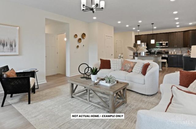 82 Chestnut Street, Springboro, OH 45066