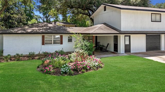 1409 Kathy Avenue, Sealy, TX 77474