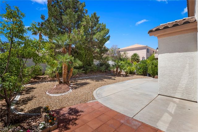 319 Fox Lake Avenue, Las Vegas, NV 89148
