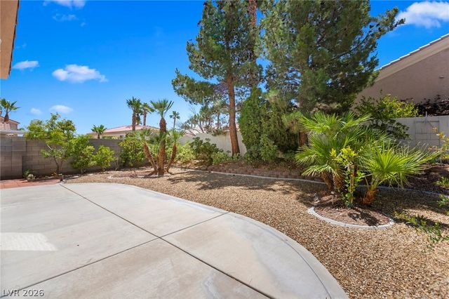 319 Fox Lake Avenue, Las Vegas, NV 89148