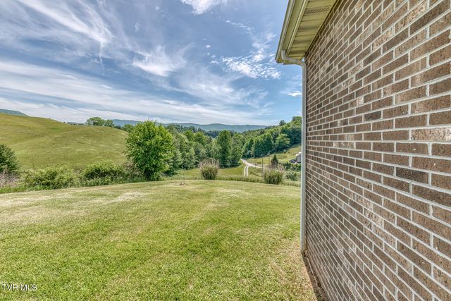 1044 Waters Road, Laurel Bloomery, TN 37680
