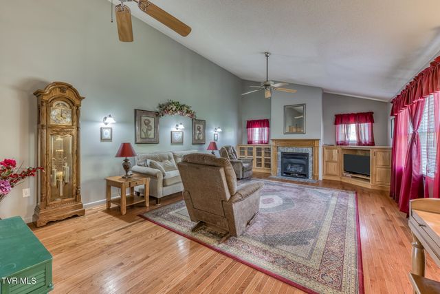 1044 Waters Road, Laurel Bloomery, TN 37680