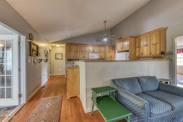 1044 Waters Road, Laurel Bloomery, TN 37680