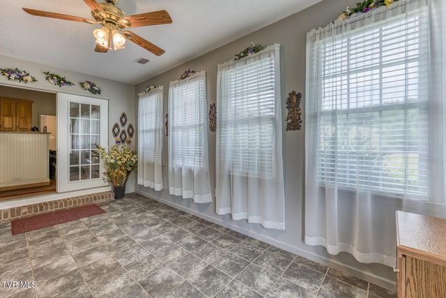 1044 Waters Road, Laurel Bloomery, TN 37680