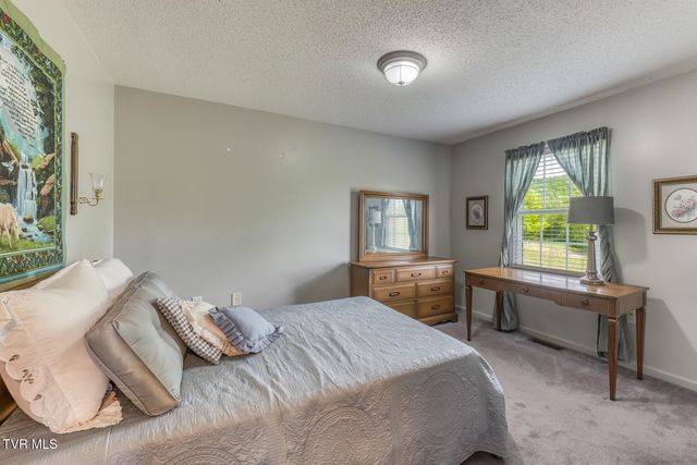 1044 Waters Road, Laurel Bloomery, TN 37680