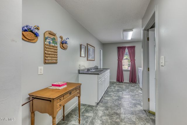 1044 Waters Road, Laurel Bloomery, TN 37680