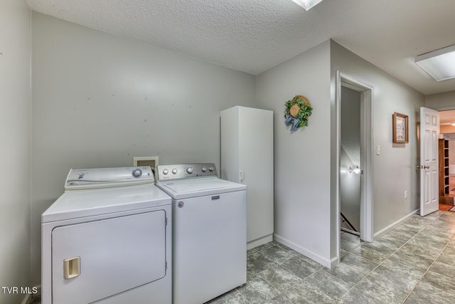 1044 Waters Road, Laurel Bloomery, TN 37680