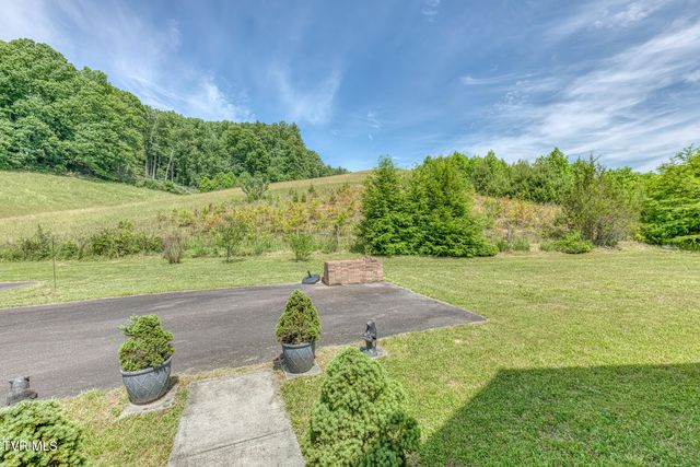 1044 Waters Road, Laurel Bloomery, TN 37680
