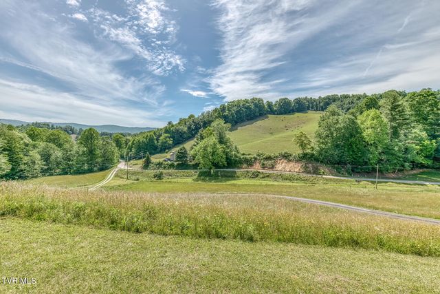 1044 Waters Road, Laurel Bloomery, TN 37680