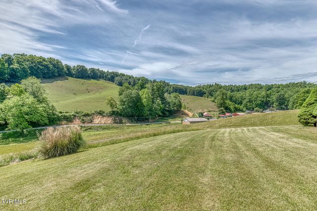 1044 Waters Road, Laurel Bloomery, TN 37680