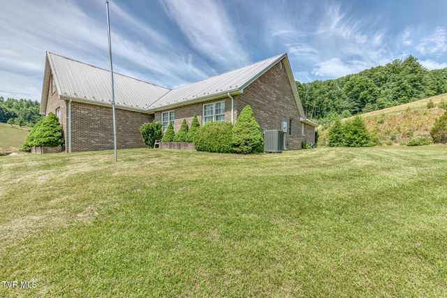 1044 Waters Road, Laurel Bloomery, TN 37680