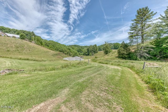 1044 Waters Road, Laurel Bloomery, TN 37680