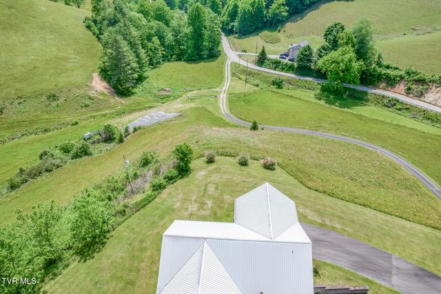 1044 Waters Road, Laurel Bloomery, TN 37680
