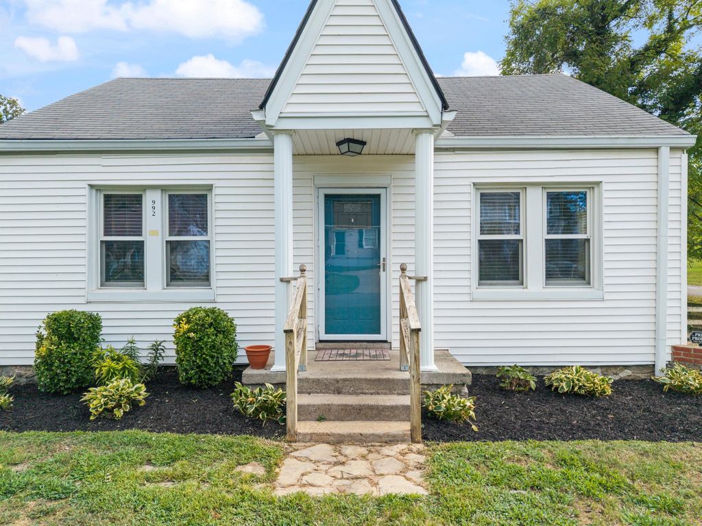 992 Maplewood Pl, Nashville, TN 37216