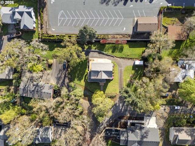 336 HILL St, Silverton, OR 97381