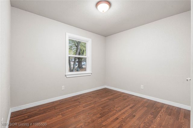 1009 SW 10th, Muldrow, OK 74948