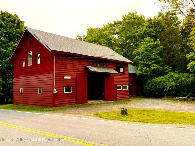1 Highwoods Road, Saugerties, NY 12477