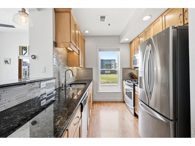 401 Mason Ct 203, Fort Collins, CO 80524