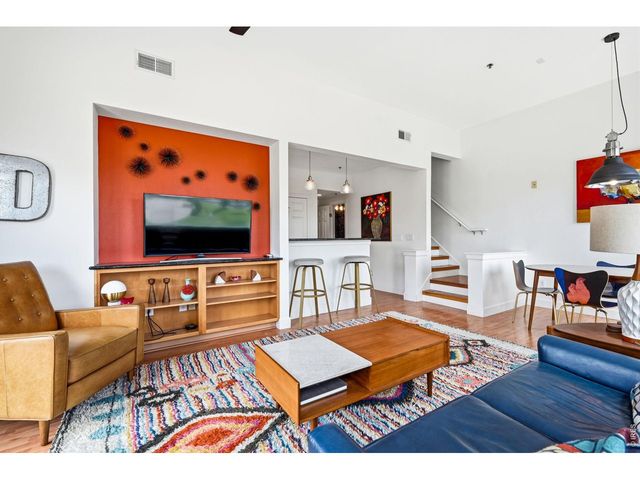 401 Mason Ct 203, Fort Collins, CO 80524