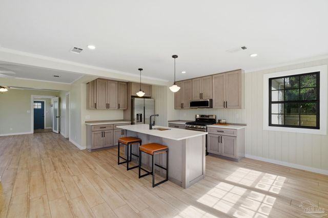 305 Greve Rd, Pensacola, FL 32506