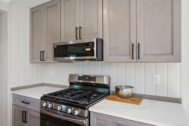 305 Greve Rd, Pensacola, FL 32506