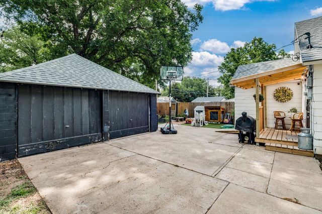 506 S Central, Mulvane, KS 67110