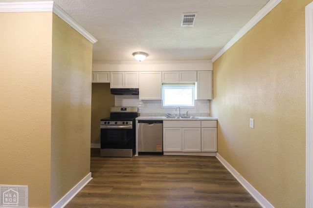 1609 Granger Drive, Jonesboro, AR 72405