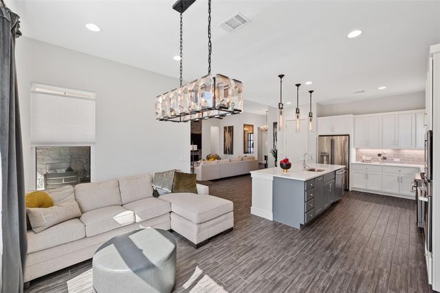 4101 Isadora DR, Bee Cave, TX 78738