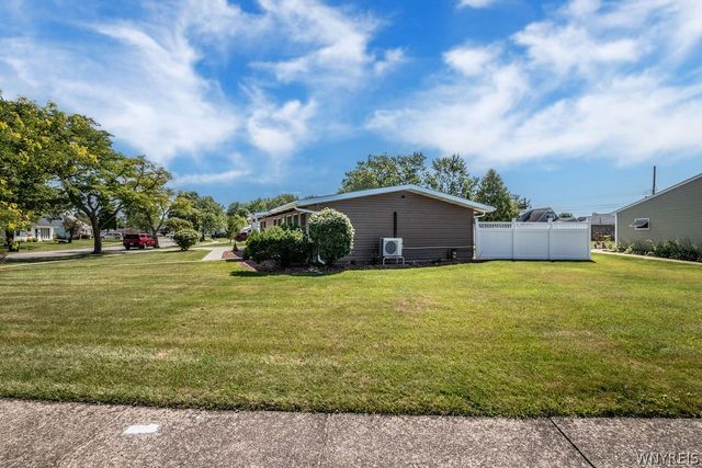983 Enola Road, Grand Island, NY 14072