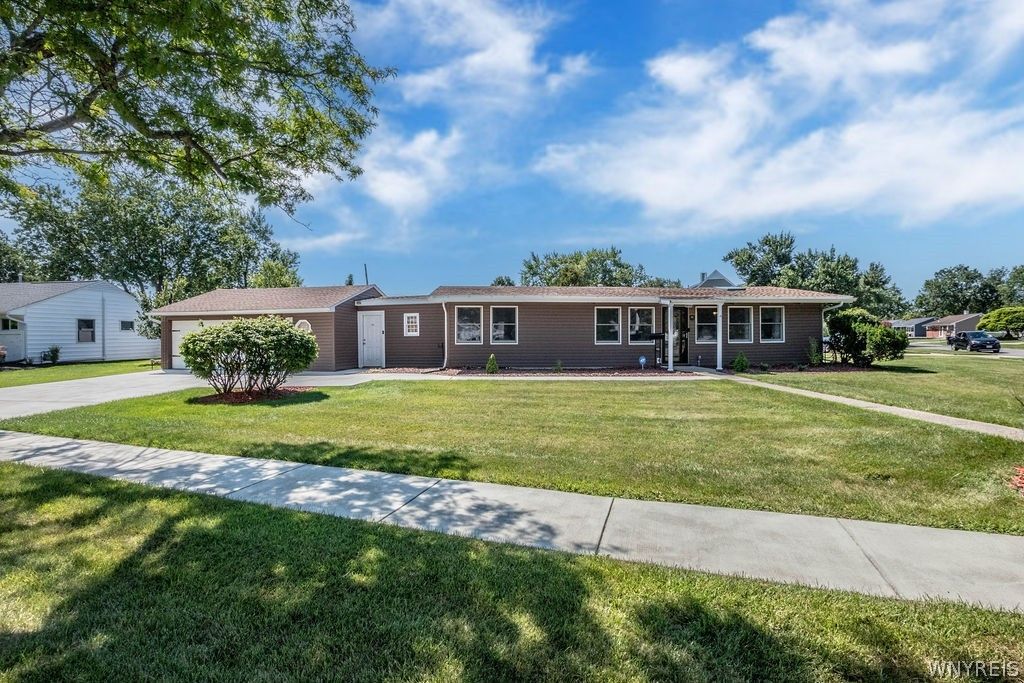 983 Enola Road, Grand Island, NY 14072