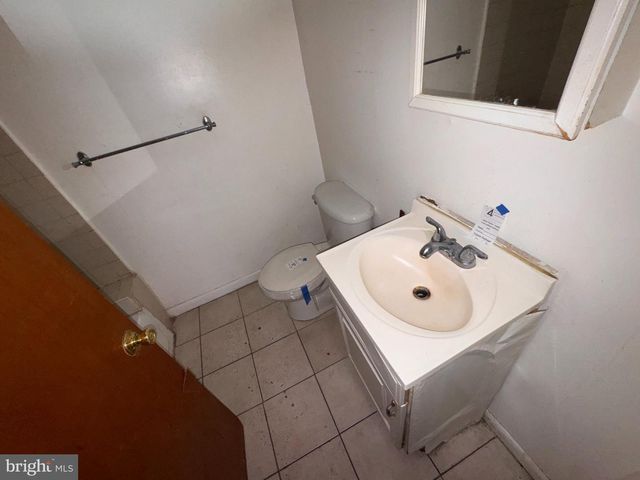 813 N 64TH ST, Philadelphia, PA 19151