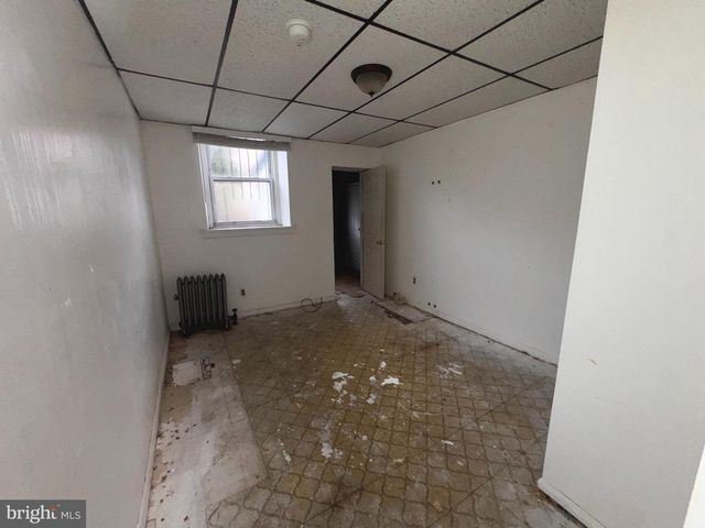 813 N 64TH ST, Philadelphia, PA 19151