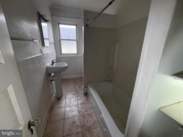 813 N 64TH ST, Philadelphia, PA 19151