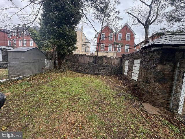 813 N 64TH ST, Philadelphia, PA 19151