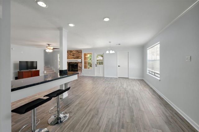 11607 Moorcreek Drive, Houston, TX 77070